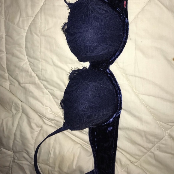 PINK bra - Picture 1 of 3